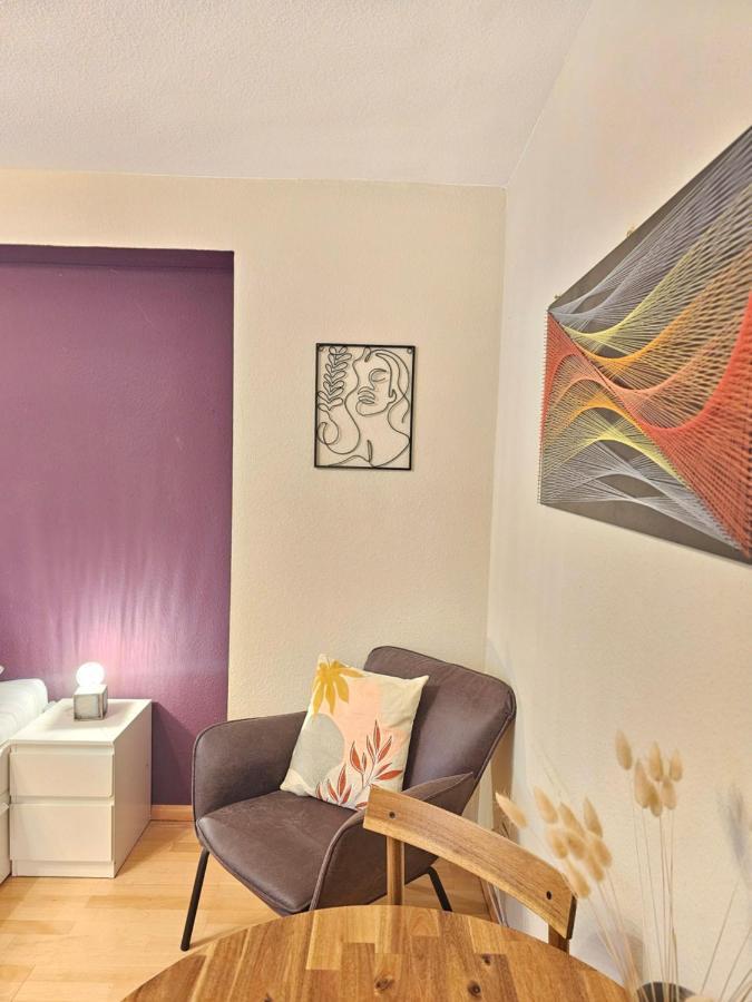 Doppelzimmer 1 I Geteiltes Bad & Kueche I Mit Dem Zug Nur 4 Min Bis Zum Hauptbahnhof Φράιμπουργκ Εξωτερικό φωτογραφία